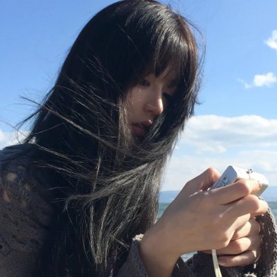 惊恐地